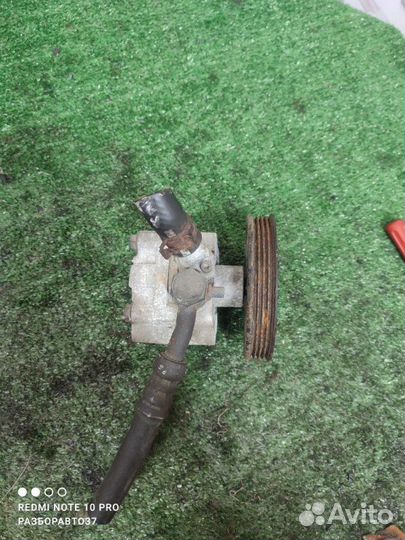 Насос гидроусилителя руля Nissan Almera N16 QJ15DE