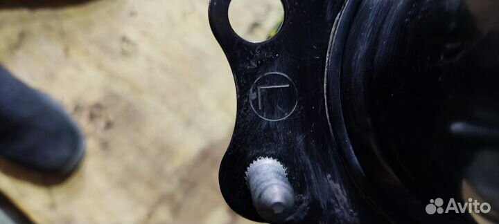 Амортизаторы toyota prius 20