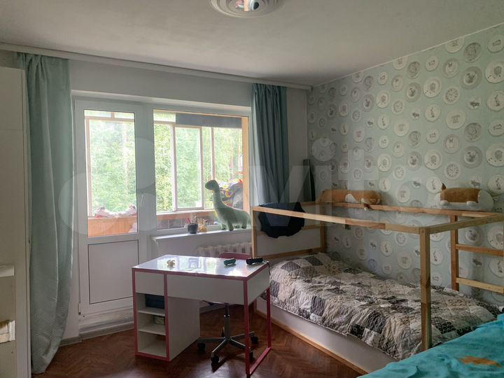 2-к. квартира, 52 м², 2/5 эт.