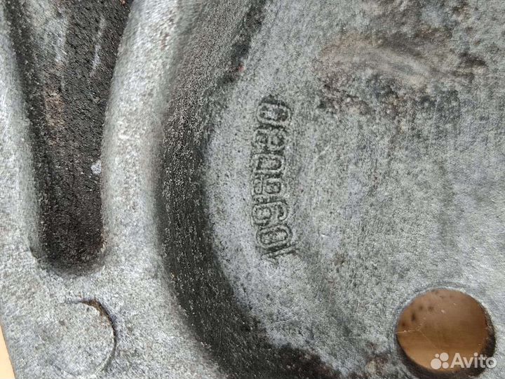 Кронштейн двигателя bmw е39 дизель м57 1096080