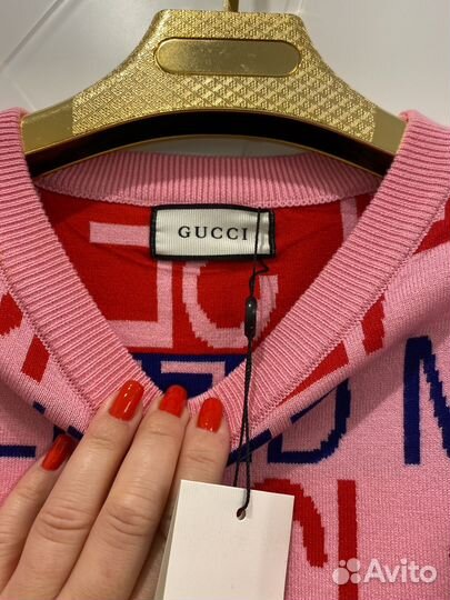 Свитер женский Gucci