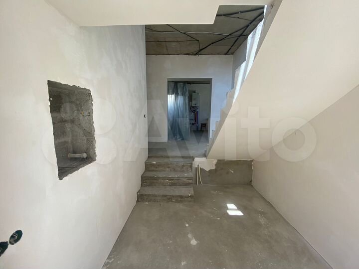 Дом 185 м² на участке 6 сот.