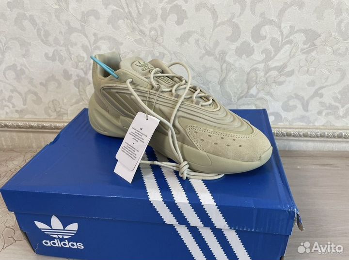 Кроссовки adidas ozelia