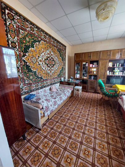 Комната 32,7 м² в 3-к., 4/4 эт.