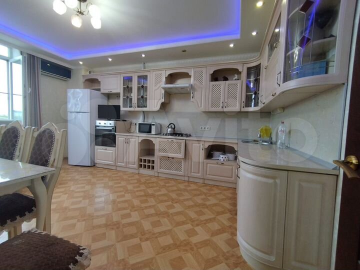 2-к. квартира, 85 м², 7/9 эт.