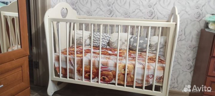 Детская кроватка