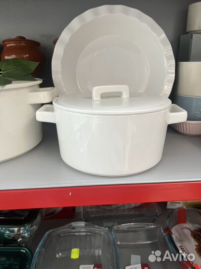 Кастрюля фарфор