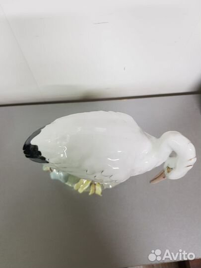 Фарфоровая статуэтка 