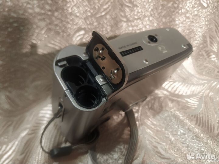 Пленочный фотоаппарат samsung и вспышка СССР