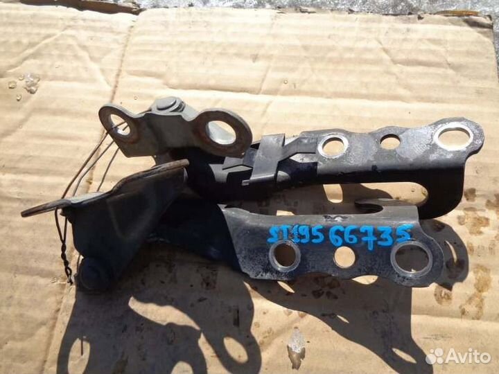 Петля капота Toyota Caldina ST195 3S-GE 1995/07