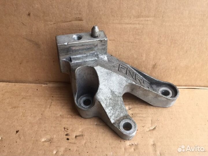 Кронштейн Mazda Mazda3 BL LF