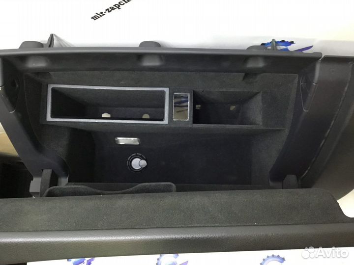 Бардачок Audi A8 D4