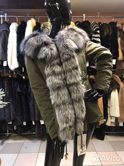 Новая парка с мехом чернобурки и кролика 42-44 р-р