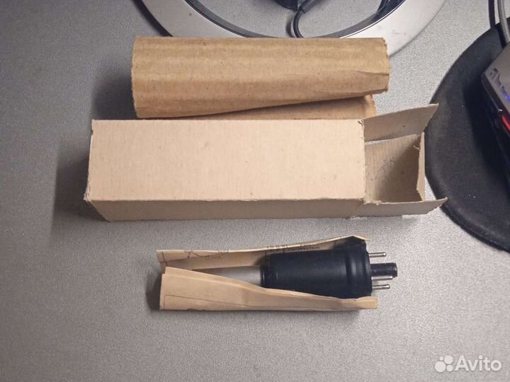 Вакуммный термопарный датчик пмт-4М