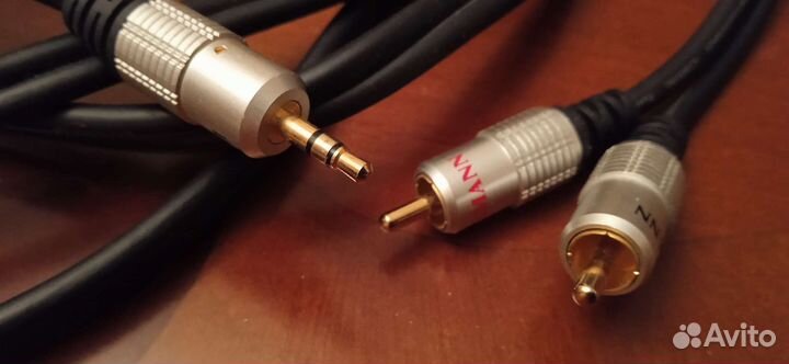 Кабель межблочный RCA. Monster Cable