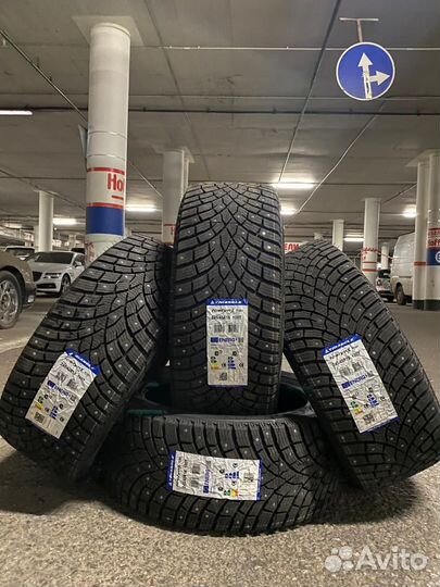 Triangle IcelynX TI501 215/55 R17 98