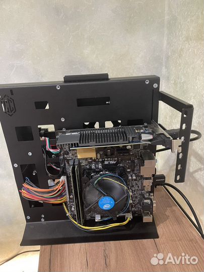 Компьютер в открытом корпусе g4500