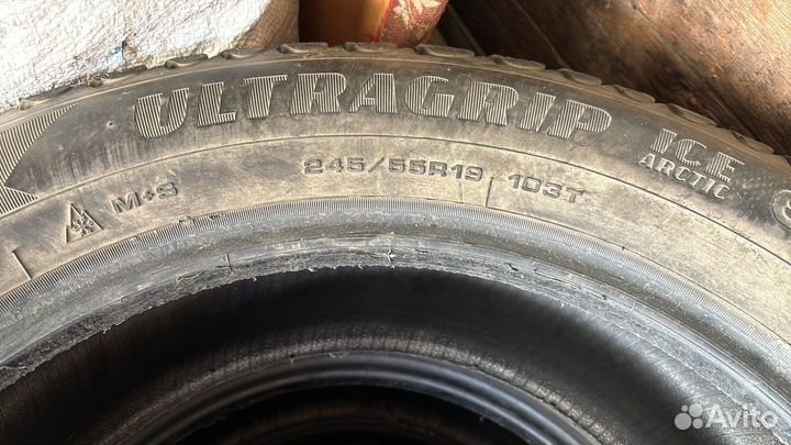 Goodyear Ultragrip Ice Arctic 245/55 R19