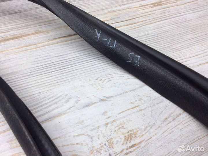 Уплотнитель проема двери передний правый Kaiyi E5