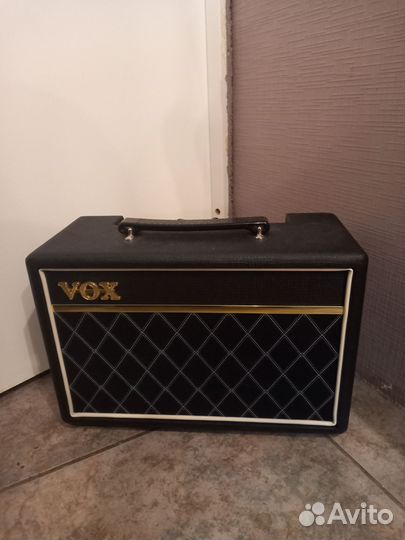 Басовый комбоусилитель VOX pathfinder 10 bass