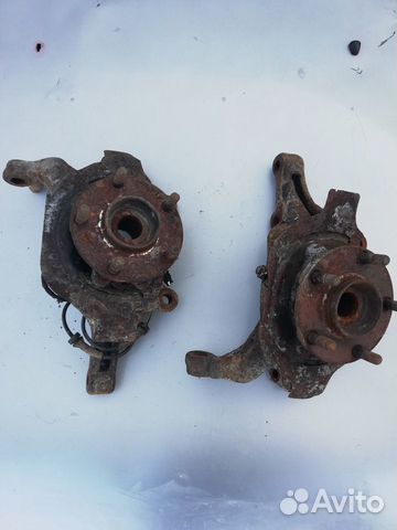 Кулак поворотный левый /правый Nissan teana j31