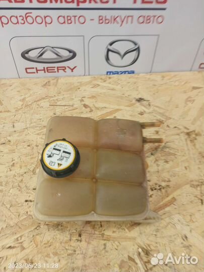 Расширительный бачок Mazda Axela 3 BK