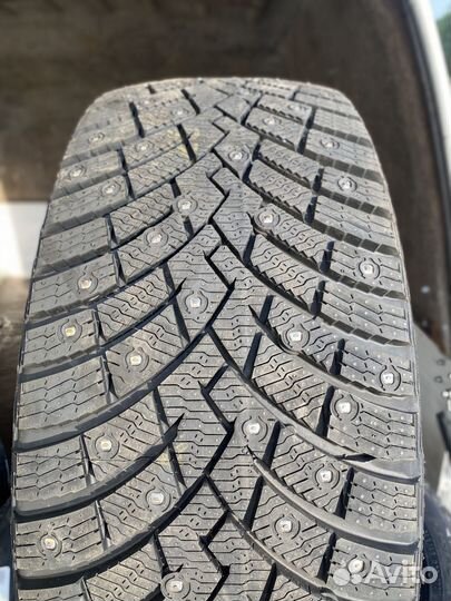 Pirelli Scorpion Ice Zero 2 275/50 R20