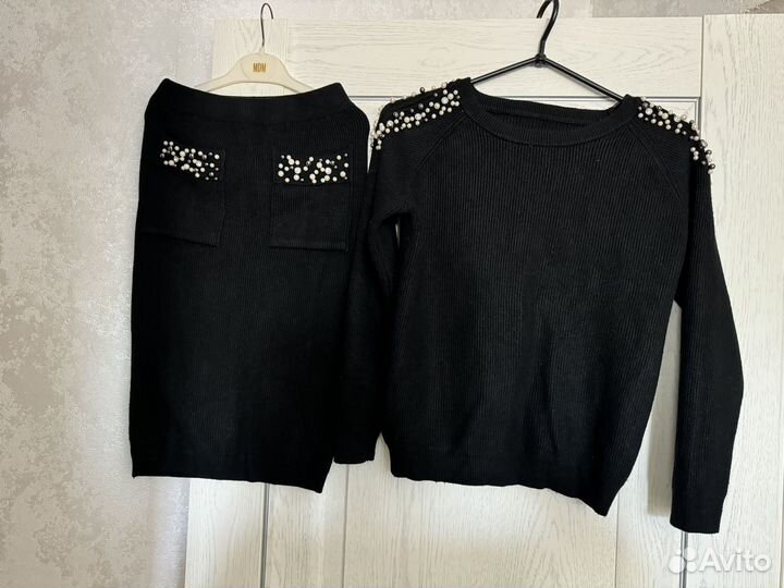 Костюм женский теплый вязаный с юбкой