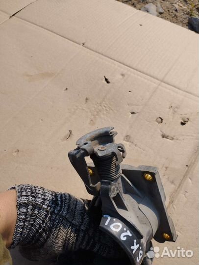 Дросельная заслонка на запчасти Mazda Axela 1