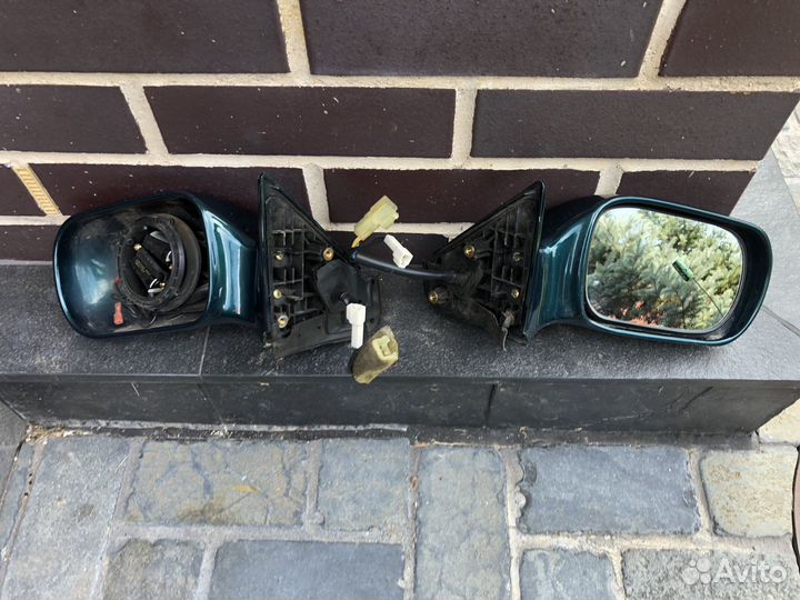 Боковое зеркало Subaru Легаси 1997