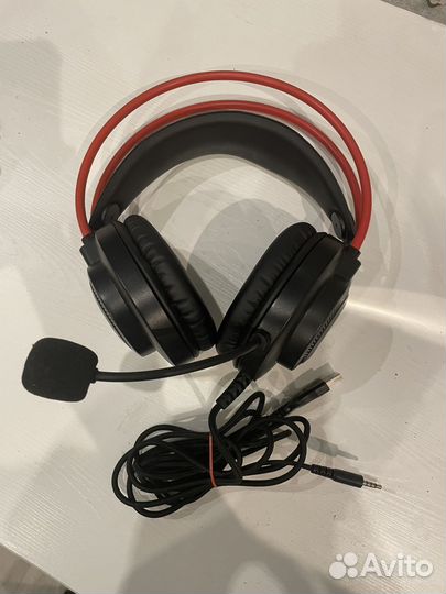 Наушники с микрофоном