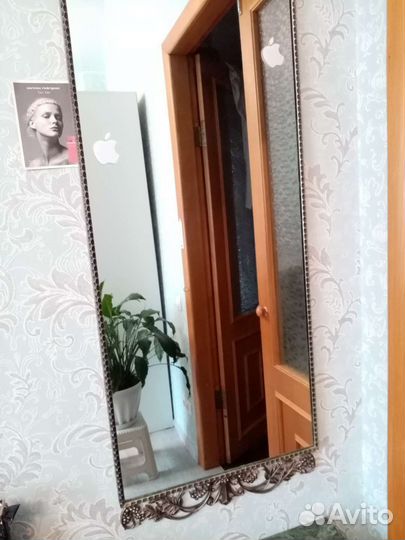 Консоль из змеевика с зеркалом, банкеткой, бра