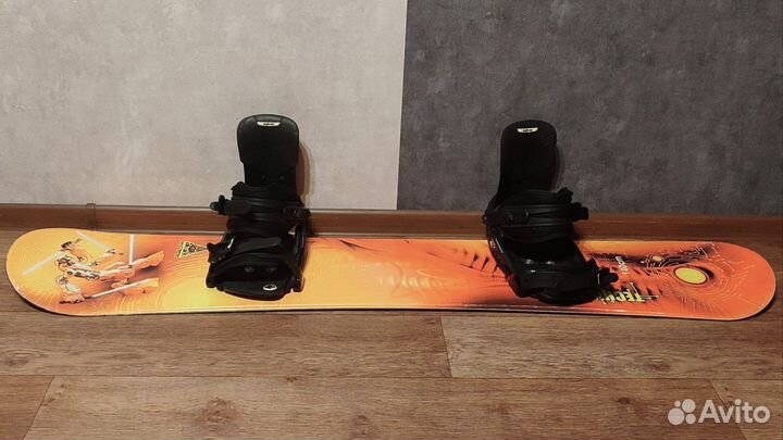 Сноуборд Black Fire с креплением Bone