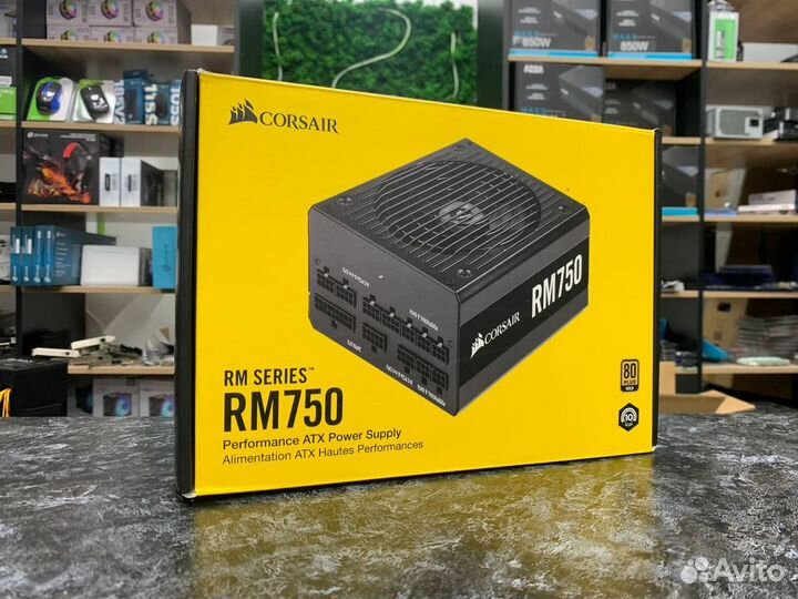 Блок питания Corsair rm750 750Вт 80+ Gold
