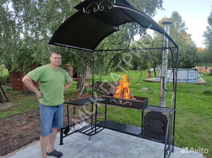 Мангал с крышей