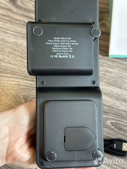 Беспроводная зарядка 4 в 1 для iPhone и Android