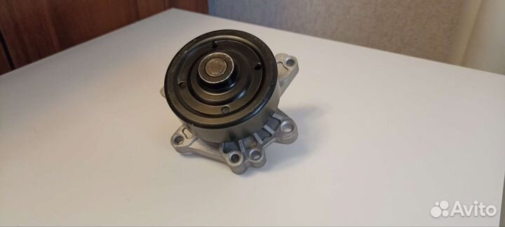 Помпа водяная Geely Emgrand EC7