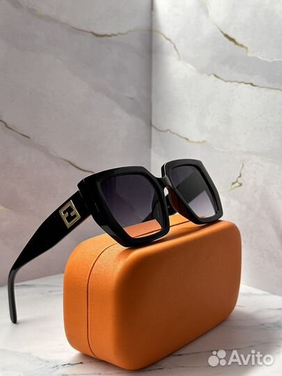 Солнцезащитные очки