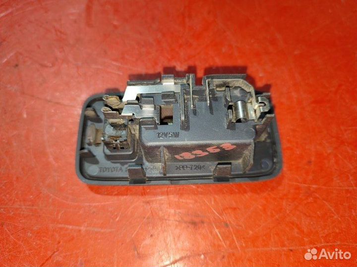 Плафон подсветки салона Toyota Carina E седан 1.6