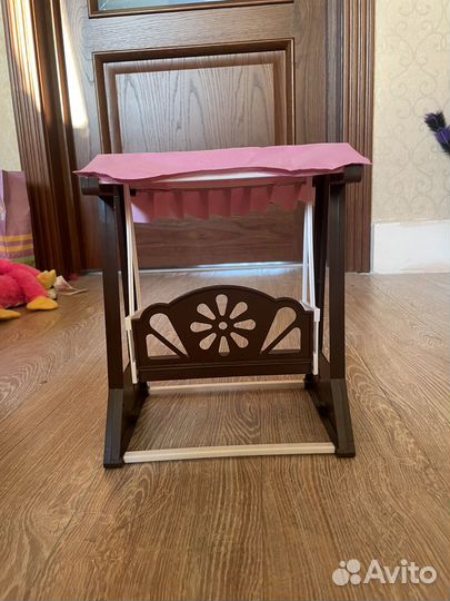 Игрушечная качель