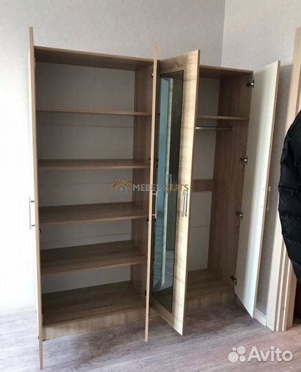 Шкаф распашной