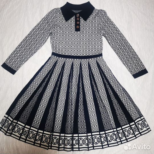 Платье тёплое приталенное