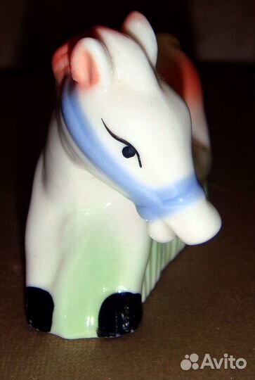 Статуэтка лошади (коня) фарфор