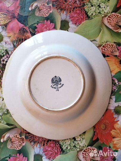 Фарфоровая тарелка Кузнецов