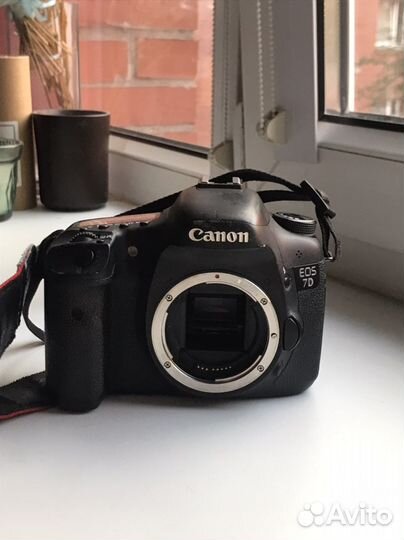 Камера - зеркальный фотоаппарат 7d body