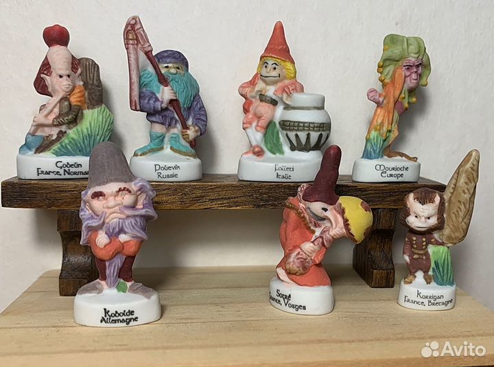 Миниатюрные фигурки нечисти из народных сказок