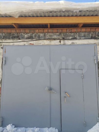 Гараж, > 30 м²