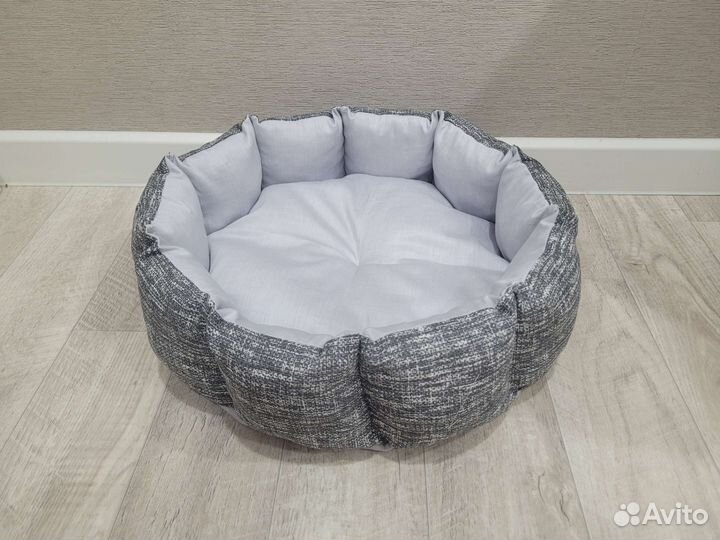 Лежанка для кошек и собак