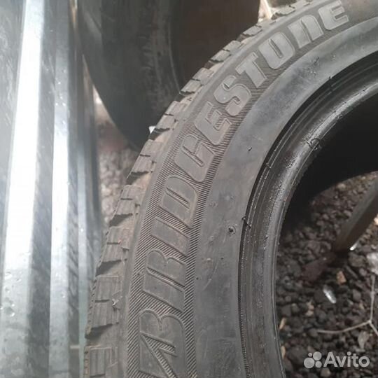 Bridgestone Blizzak Revo GZ 215/55 R16