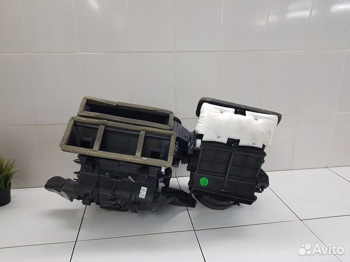 Корпус отопителя (Geely Coolray)